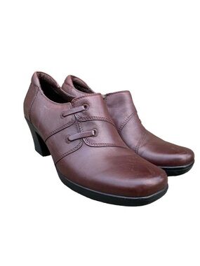 Clarks Bendables Brown Leather Slip on Shoes Women’s size 9 Comfort Casual